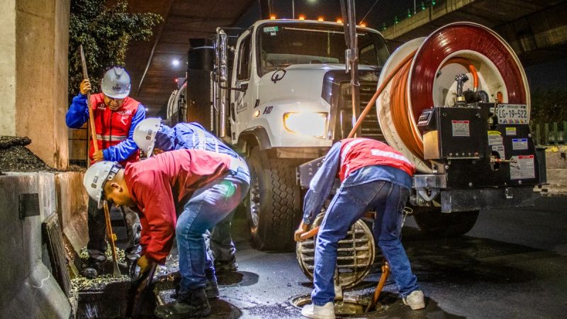 Drain jetting with high-pressure machines